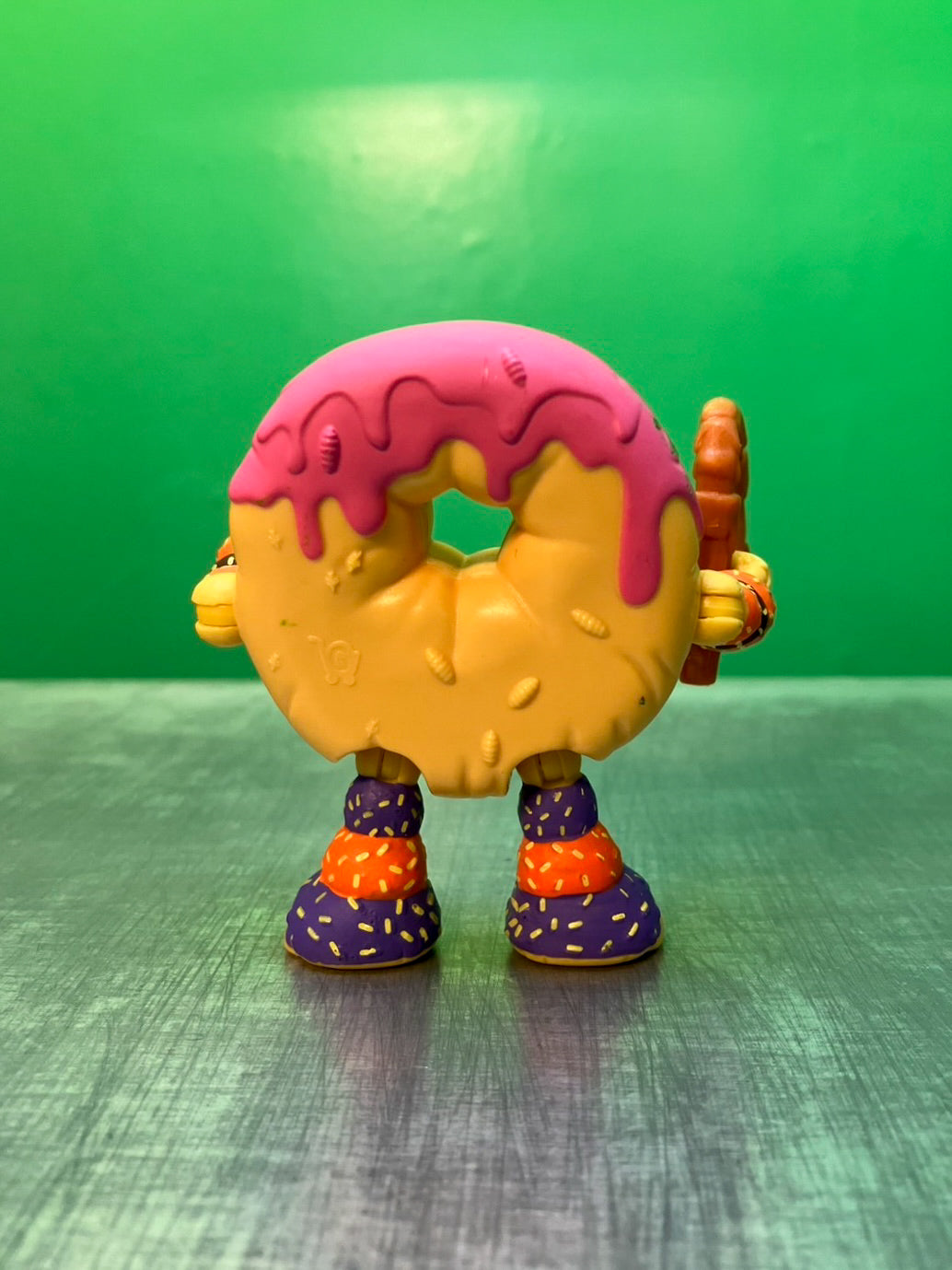 The Grossery Gang ・Dodgey Donut / グロッサリーギャング・ダッジードーナッツ・アクションフィギュア