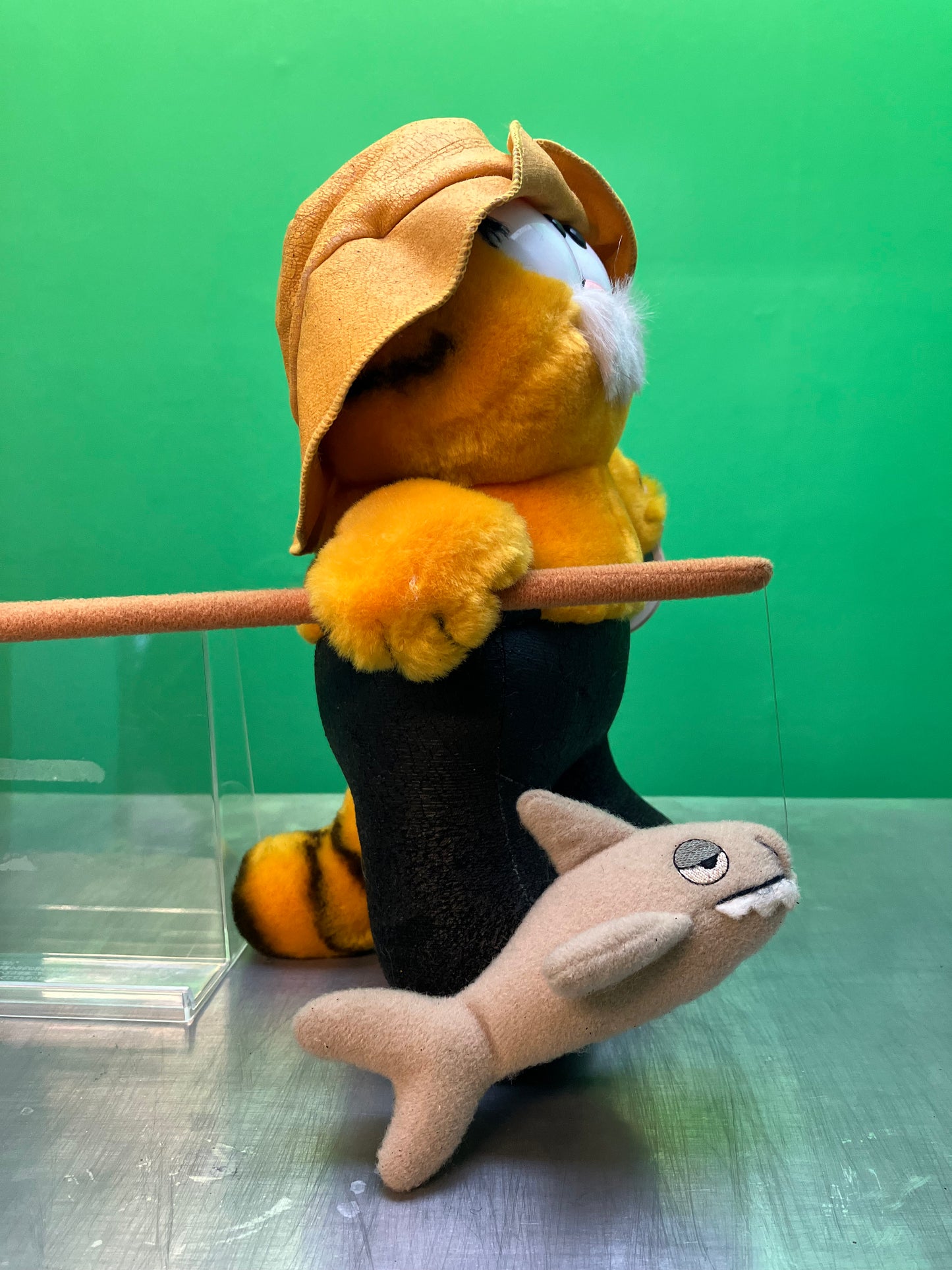 1980's・Garfield・Fisher /ガーフィールド・漁師・ぬいぐるみ _ 横
