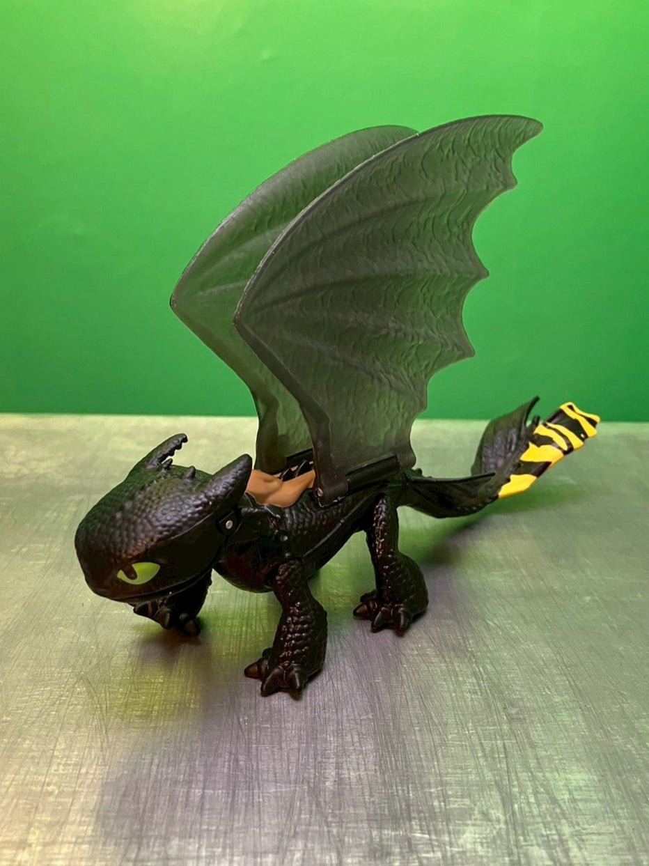 How to Train Your Dragon・Toothless / ヒックとドラゴン・トゥース(特殊尻尾)・フィギュア