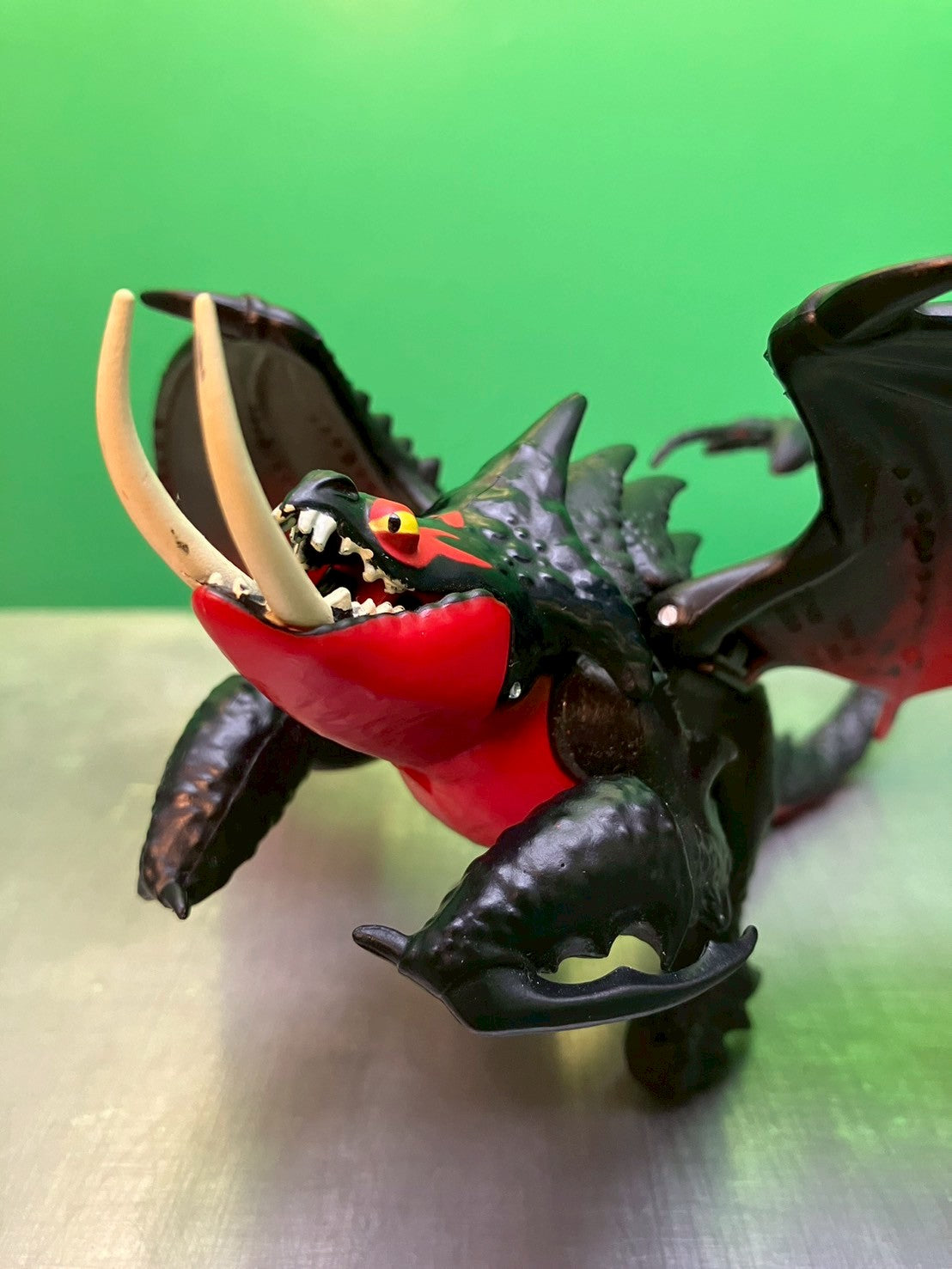 How to Train Your Dragon・Deathgripper / ヒックとドラゴン・デスグリッパー・フィギュア