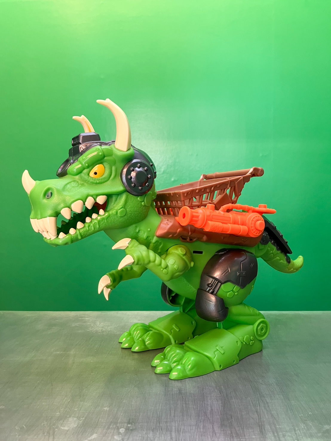 The Grossery Gang・Time Wars Chomp 'n' Chew・Trash-O-Saur / グロッサリーギャング・アクションフィギュア