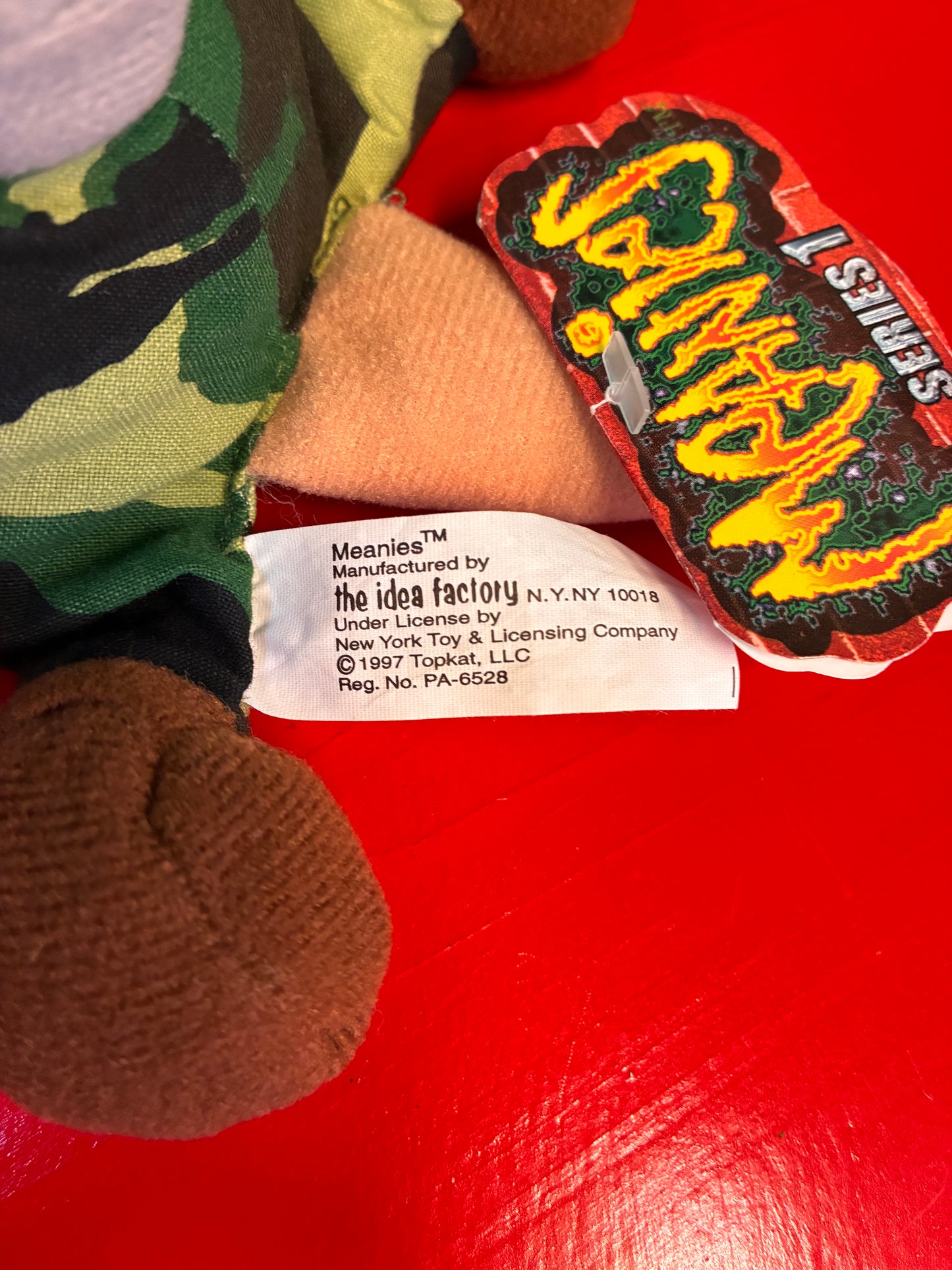 Meanies・Armydillo "Dan"・Plush / ミーニーズ・アルマジロ・ぬいぐるみ