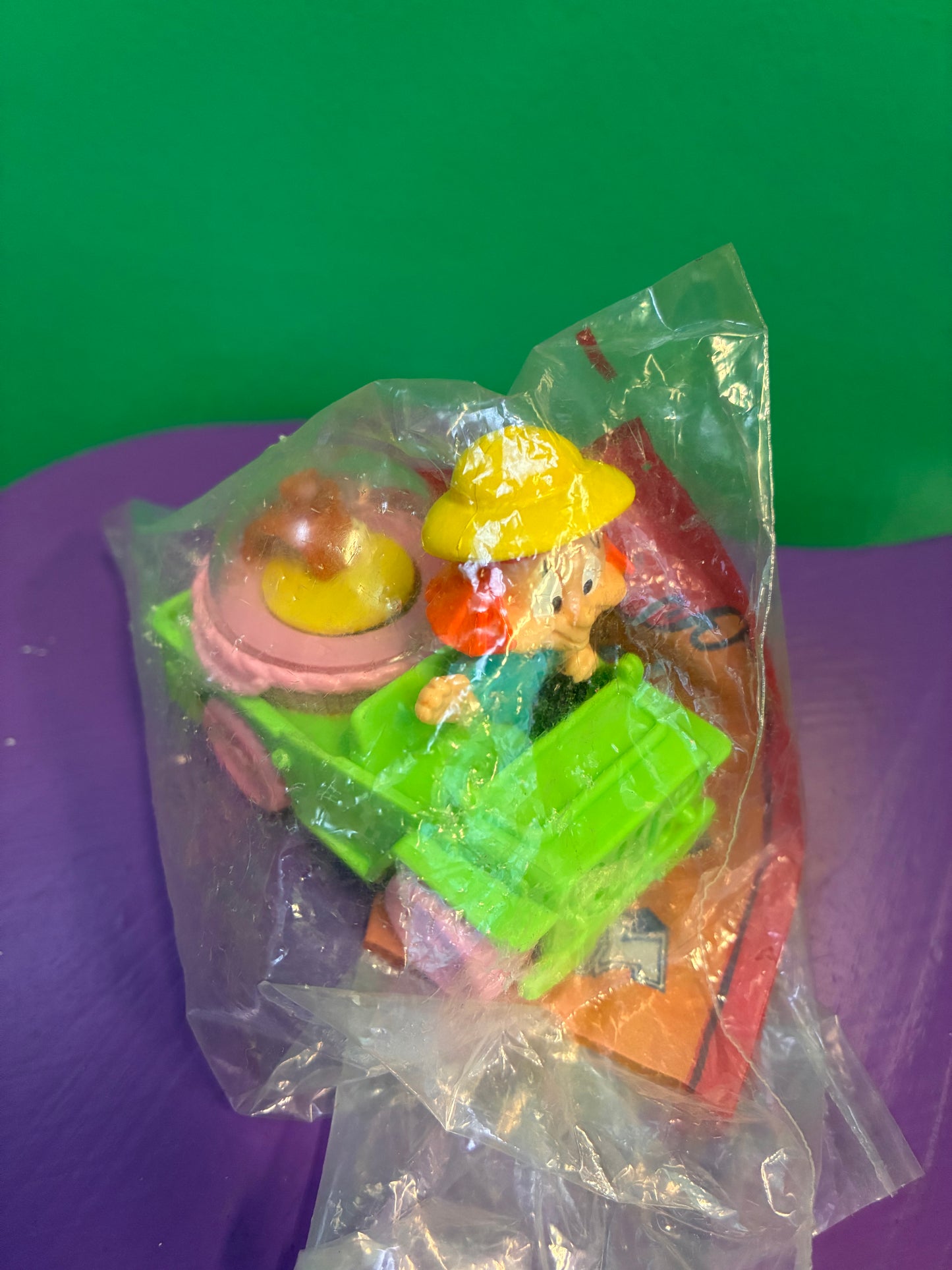 1992・McDonald's・ Tiny Toon Adventures ・Elmyra・Meal Toy / マクドナルド・タイニー・トゥーン・アドベンチャーズ・エルマイラ・ミールトイ