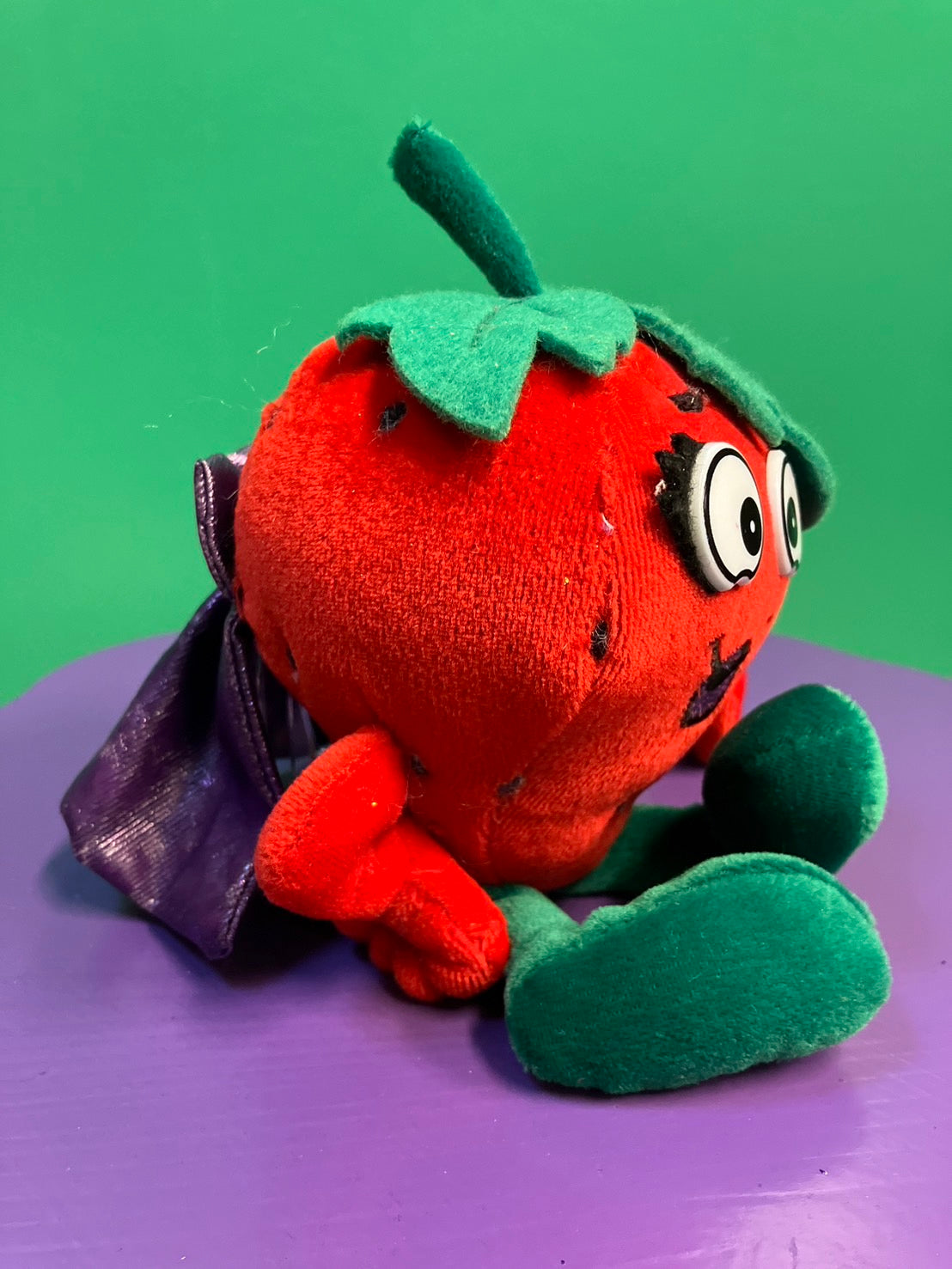 Tox Box Creations・Nutra Fruit Heroes・Strawberry・Plush / フルーツヒーローズ・イチゴ・ぬいぐるみ