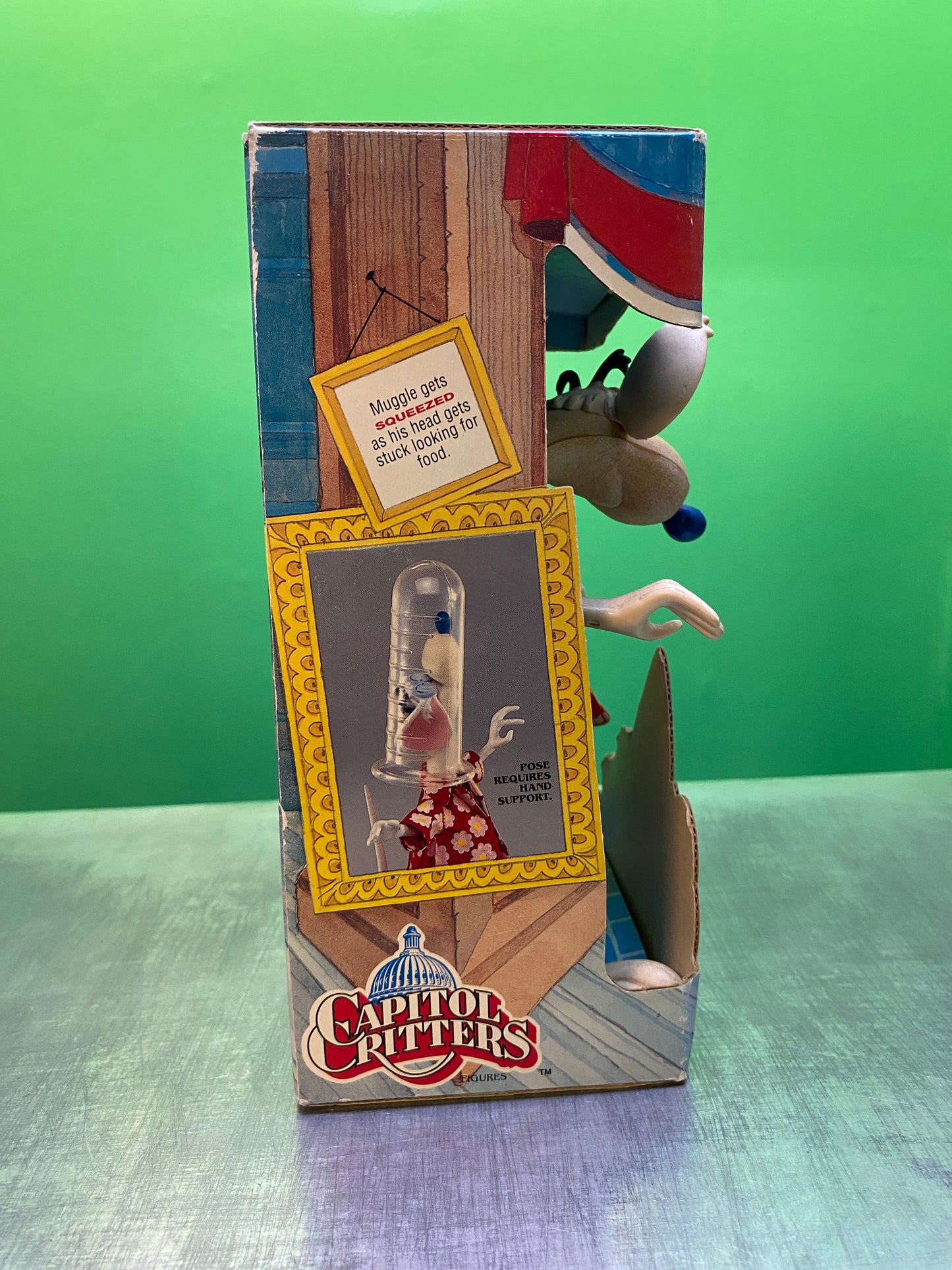 Capitol Critters・Squash Em・Muggle・figure / キャピトルクリッターズ・マグル・アクションフィギュア