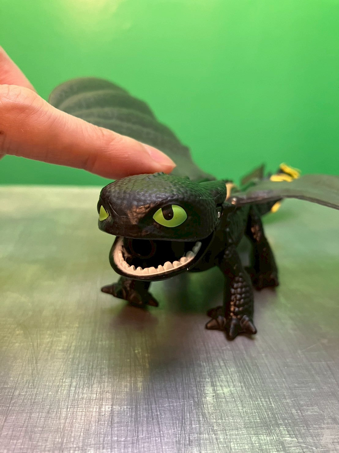How to Train Your Dragon・Toothless / ヒックとドラゴン・トゥース（特殊尻尾）・フィギュア