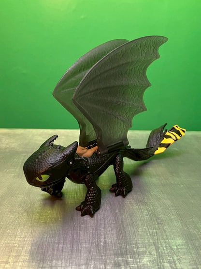 How to Train Your Dragon・Toothless / ヒックとドラゴン・トゥース（特殊尻尾）・フィギュア