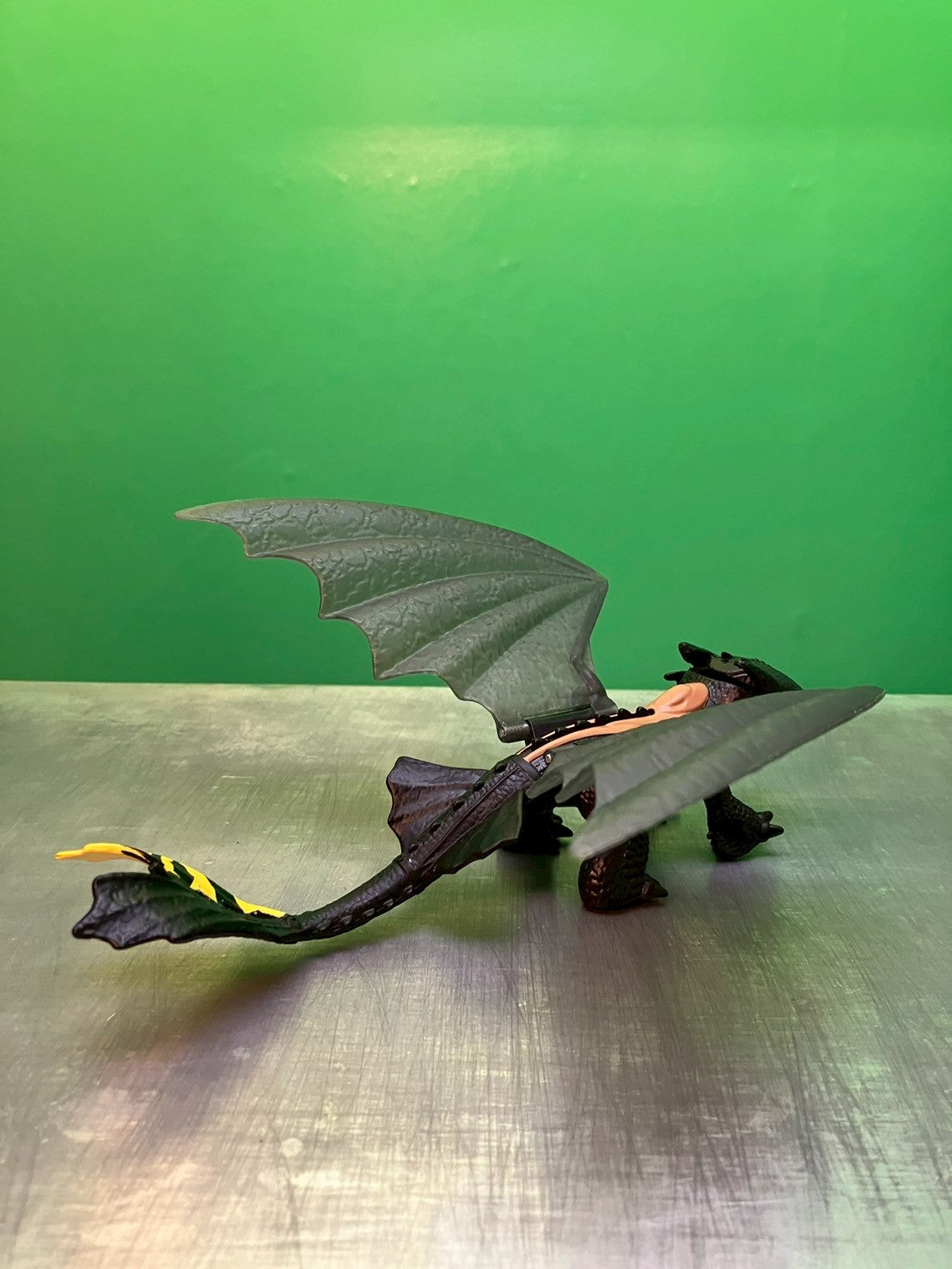 How to Train Your Dragon・Toothless / ヒックとドラゴン・トゥース（特殊尻尾）・フィギュア