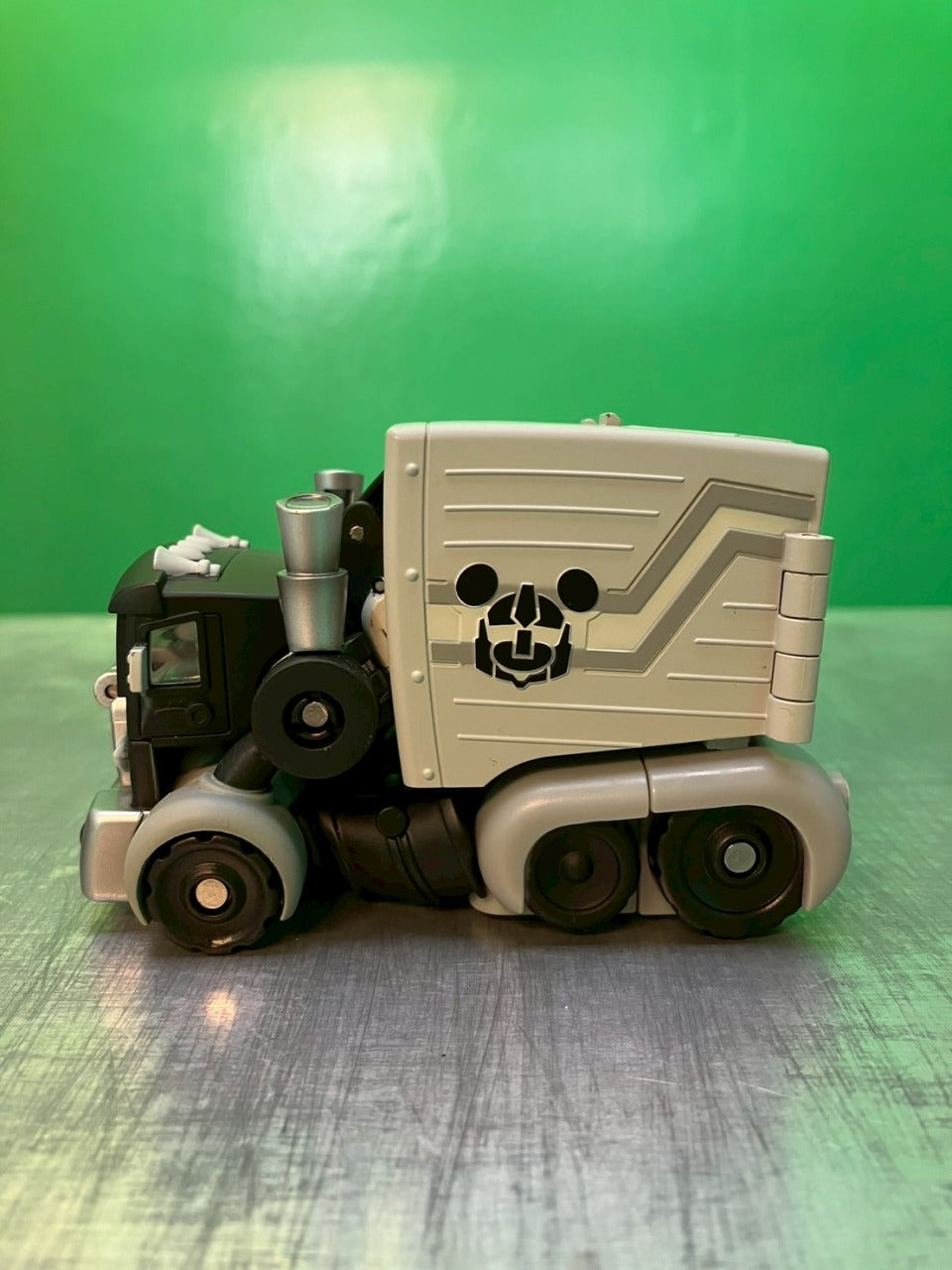 【箱付き】2009・TAKARA TOMY・TRANSFORMERS・MICKEY MOUSE TRAILER (MONOCHROME) / トランスフォーマー・ミッキーマウストレーラー