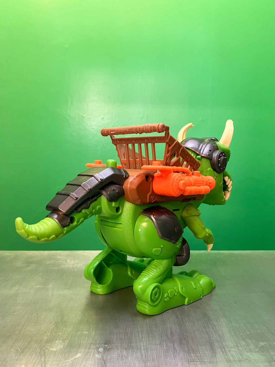 The Grossery Gang・Time Wars Chomp 'n' Chew・Trash-O-Saur / グロッサリーギャング・アクションフィギュア