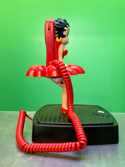 ベティちゃんの電話機を正面から撮った写真
