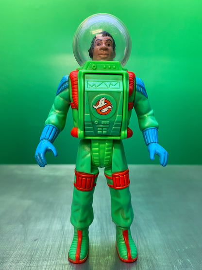 リアルゴーストバスターズのウィンストンのフィギュアを正面から撮影したもの