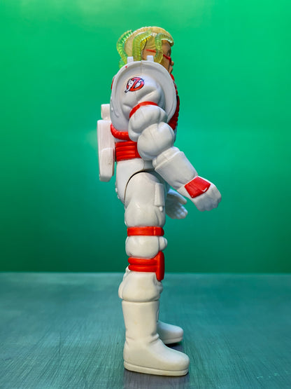 リアルゴーストバスターズのegonのフィギュアを左から撮影したもの